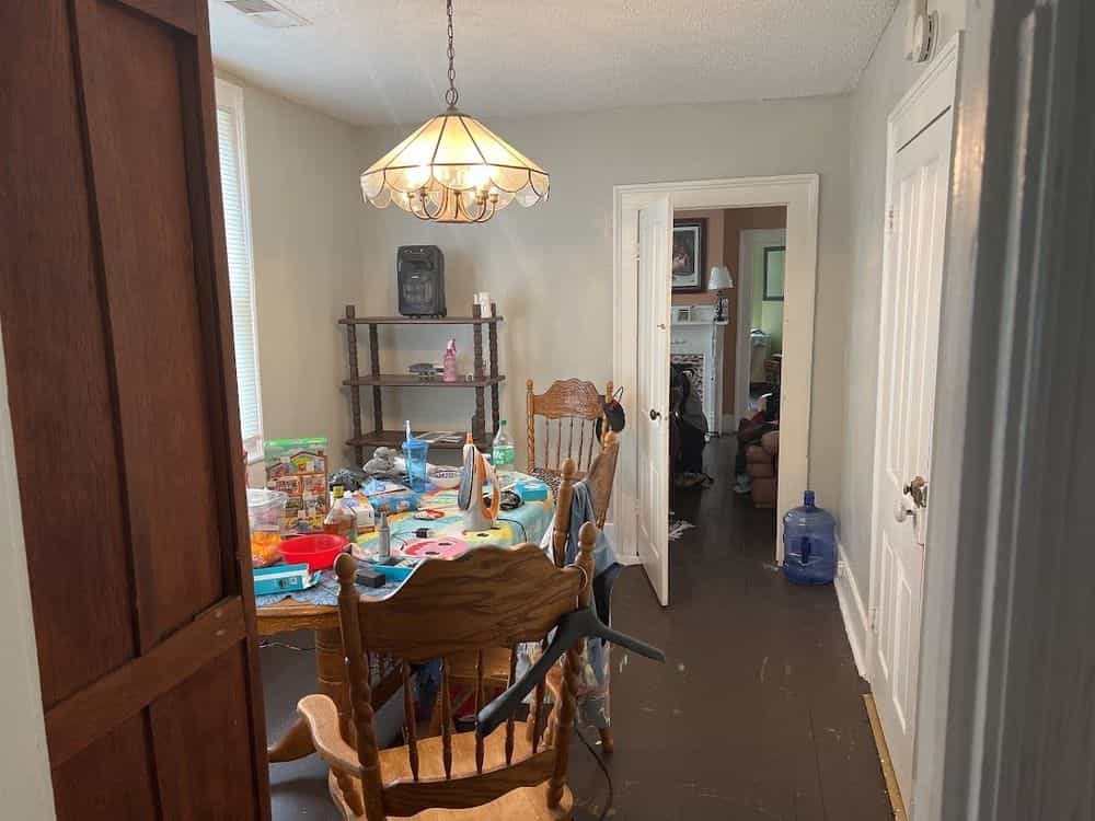 Picture of undefined, number 8