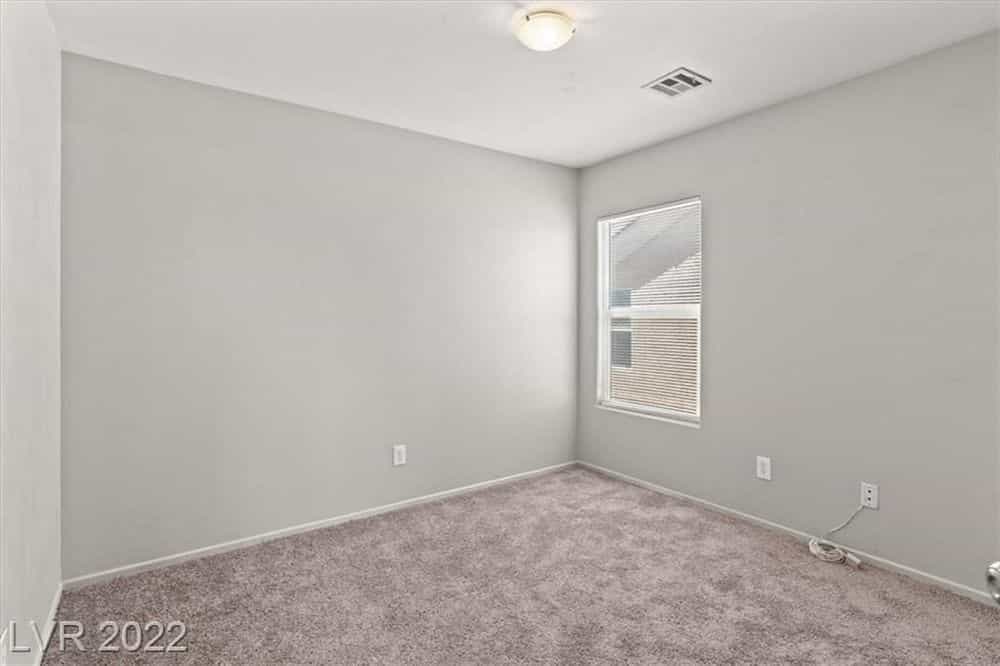 Picture of undefined, number 10