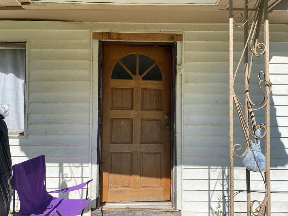 Picture of undefined, number 8