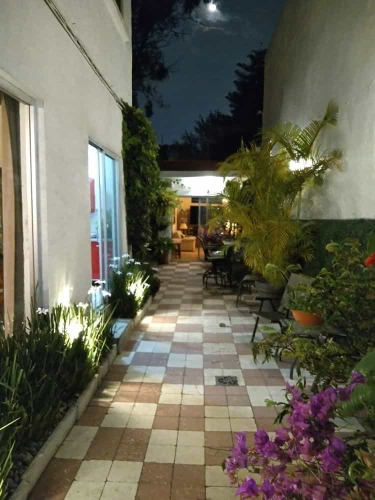 Picture of undefined, number 12