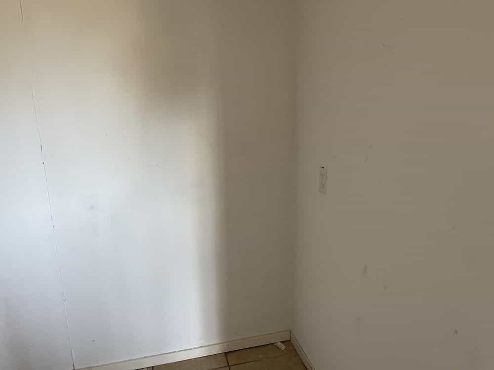 Picture of undefined, number 18