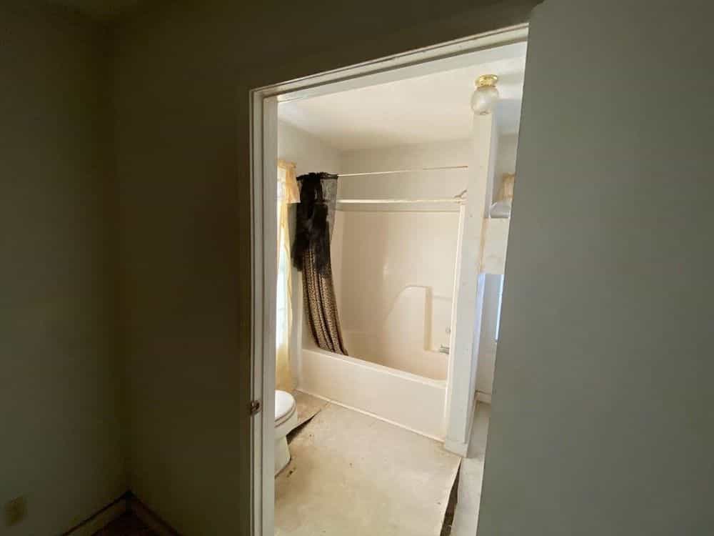 Picture of undefined, number 8