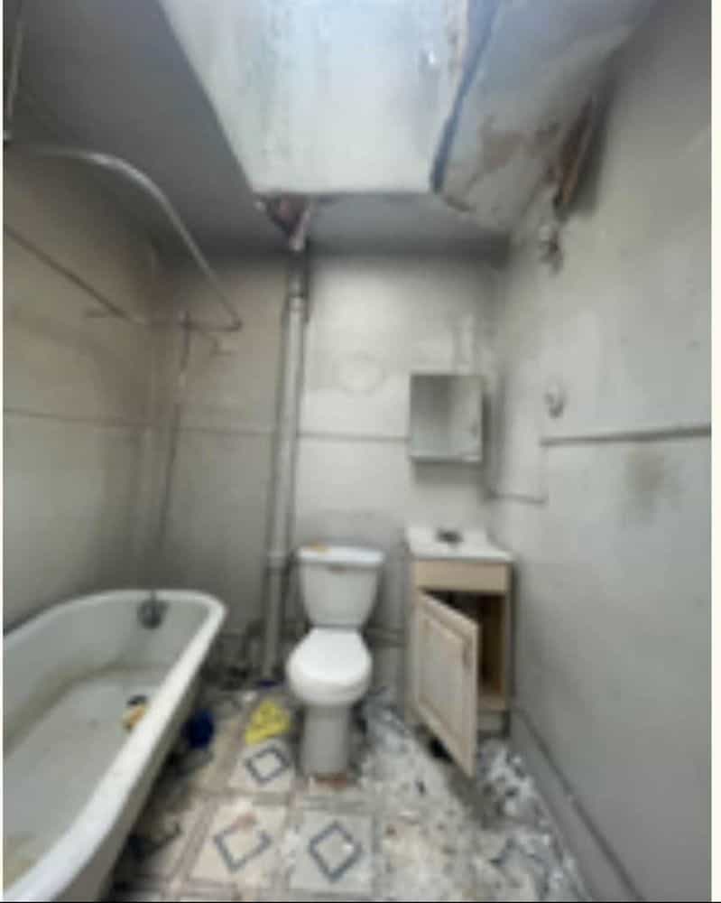 Picture of undefined, number 2