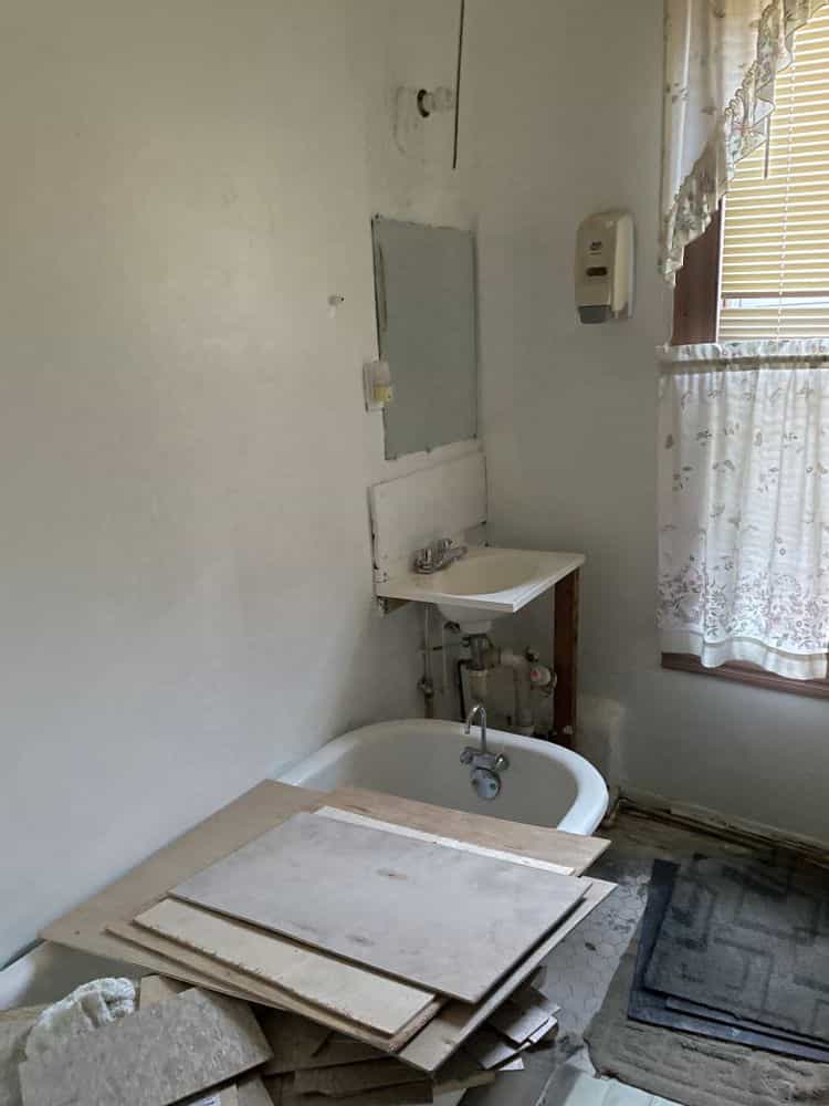 Picture of undefined, number 8