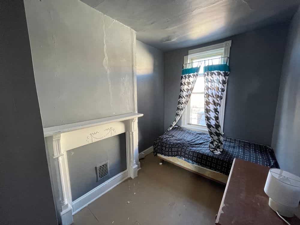 Picture of undefined, number 16