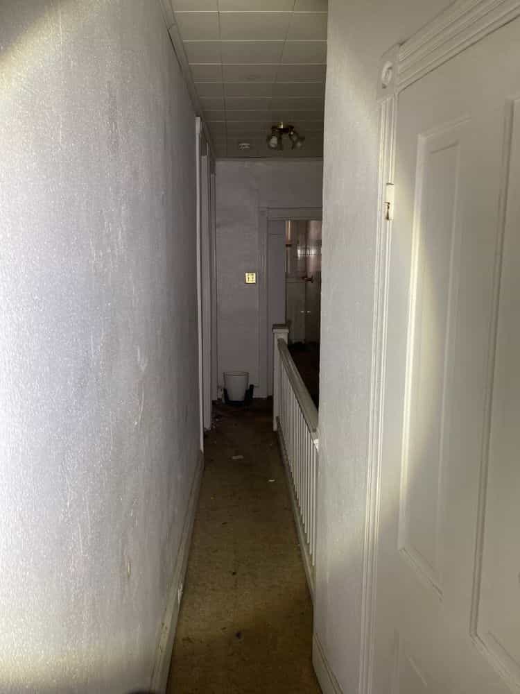 Picture of undefined, number 2