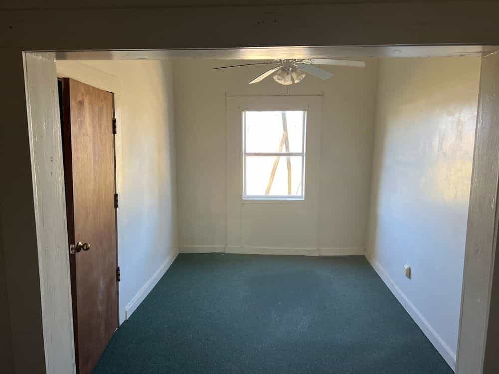 Picture of undefined, number 4