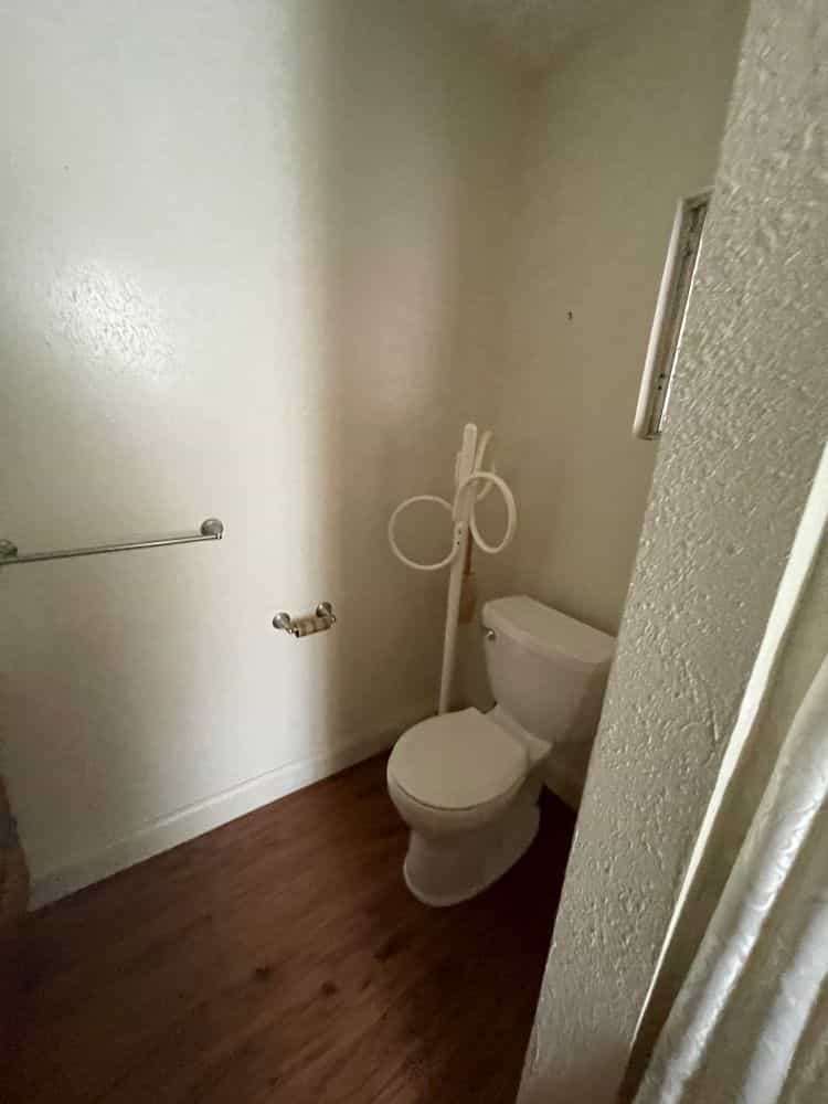 Picture of undefined, number 9