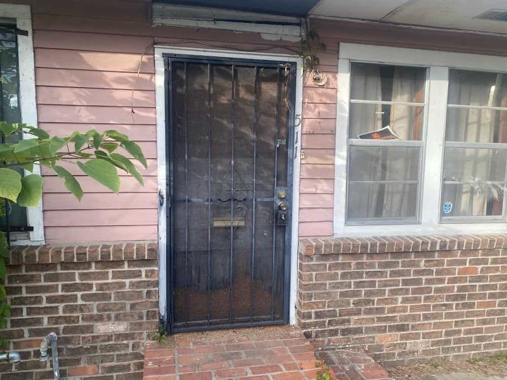 Picture of undefined, number 6
