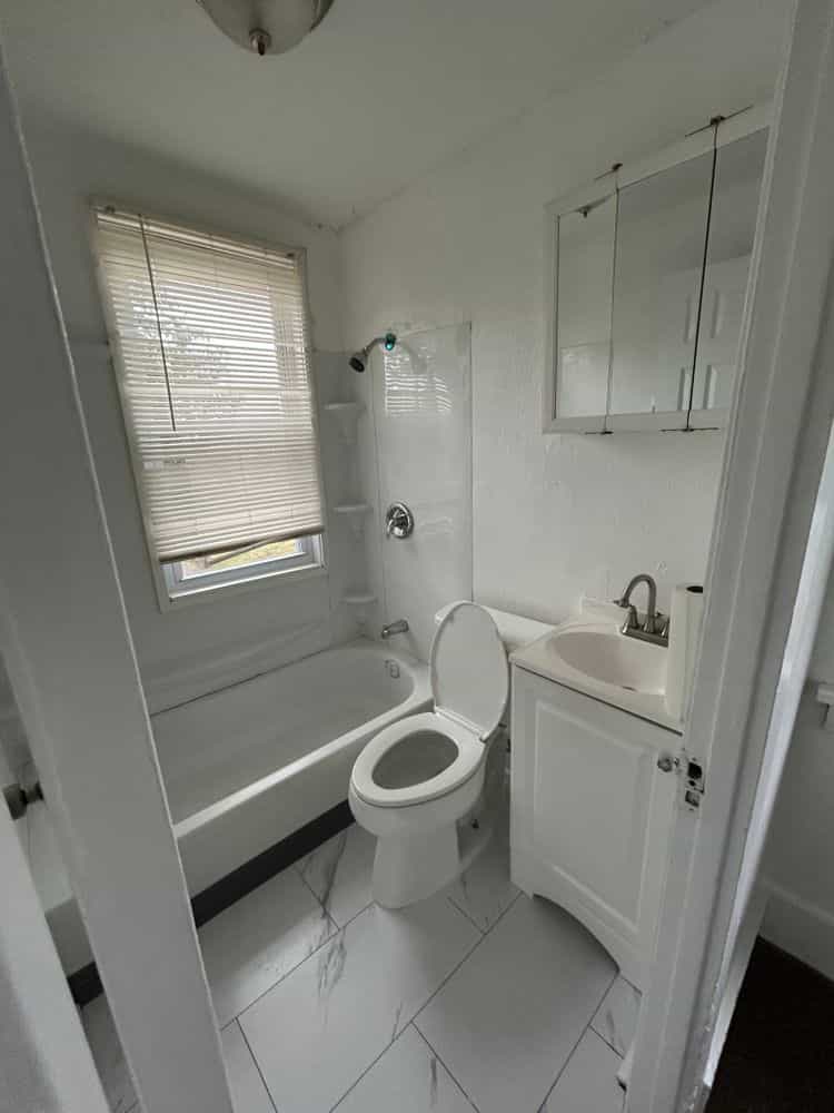 Picture of undefined, number 9