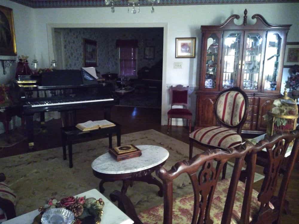 Picture of undefined, number 4