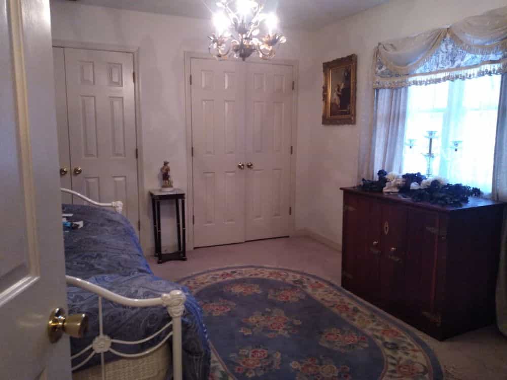 Picture of undefined, number 2