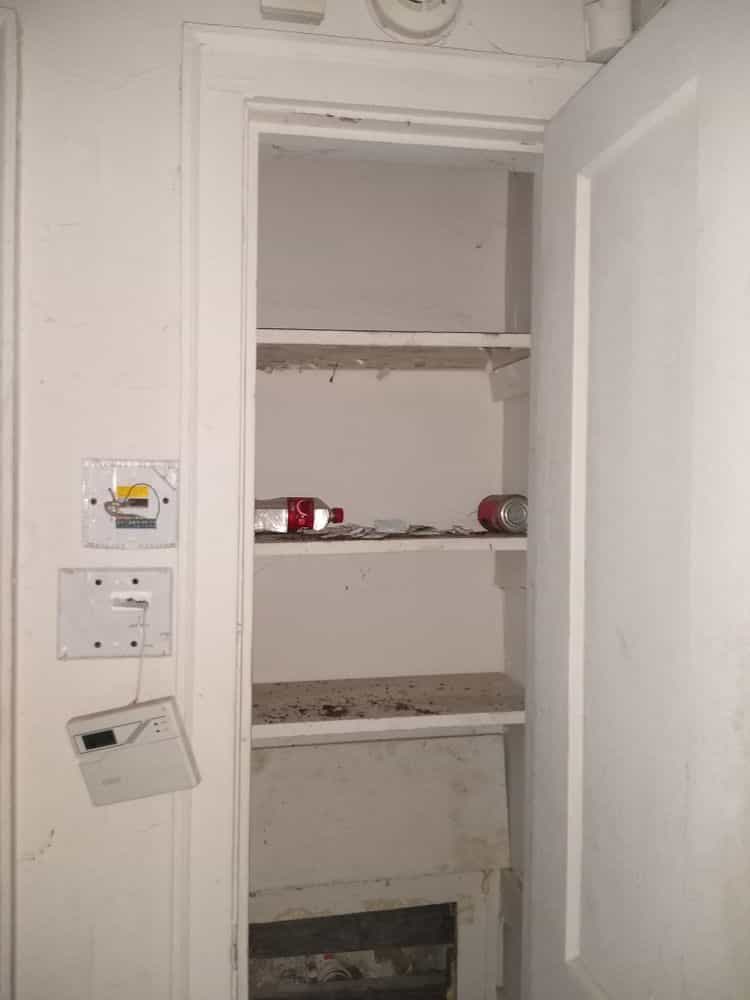 Picture of undefined, number 3