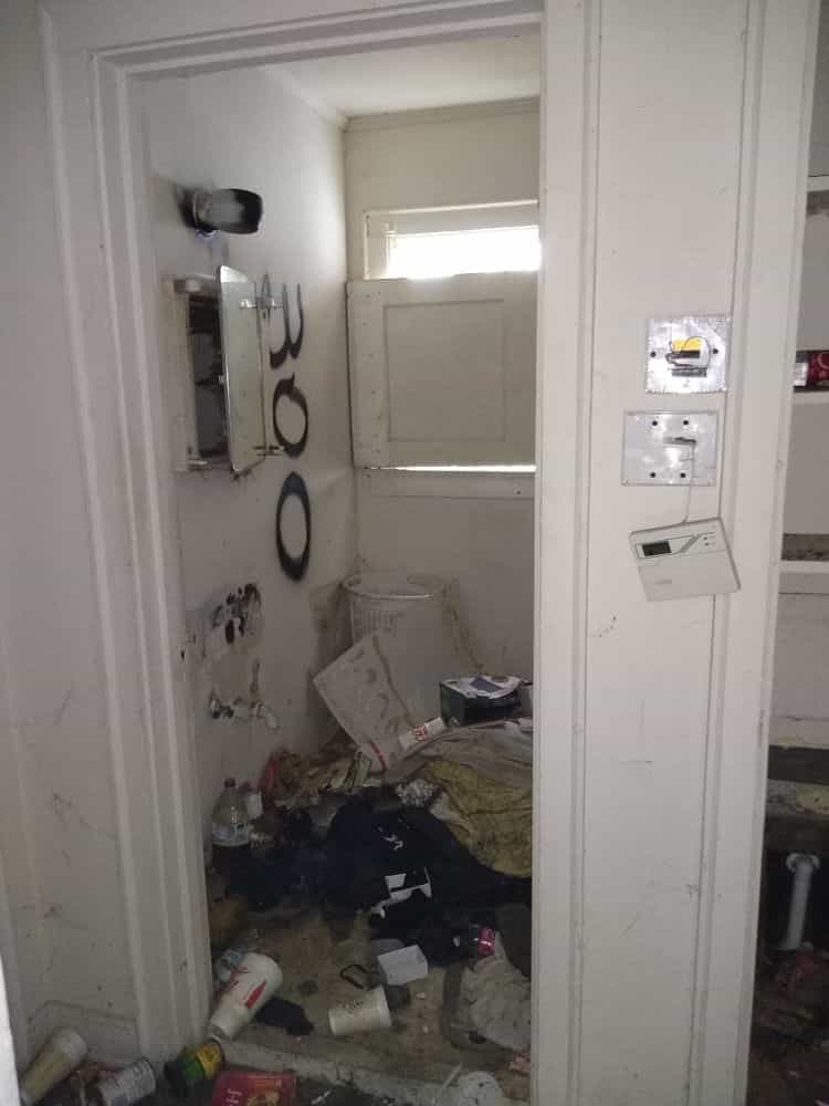Picture of undefined, number 10