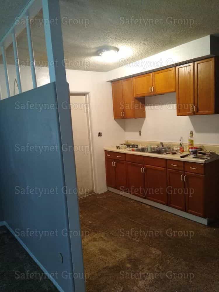 Picture of undefined, number 1