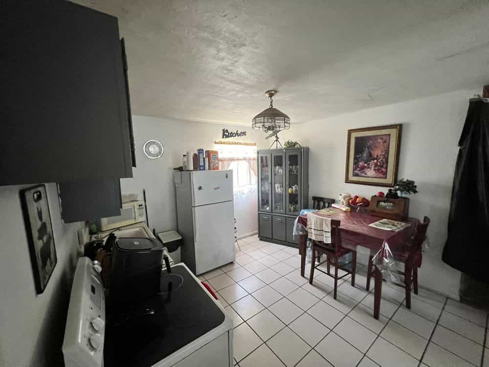 Picture of undefined, number 6