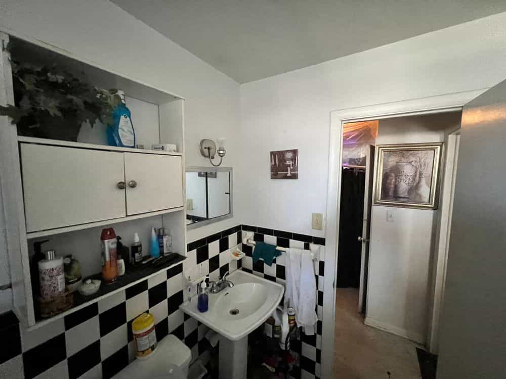 Picture of undefined, number 27