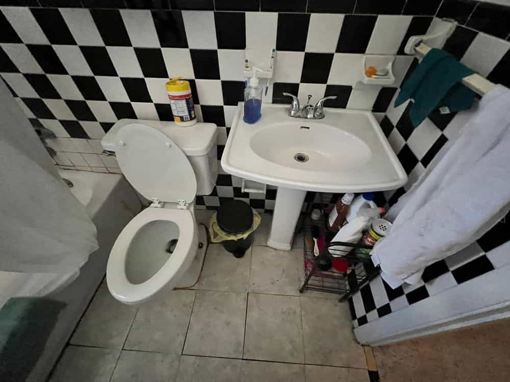 Picture of undefined, number 32