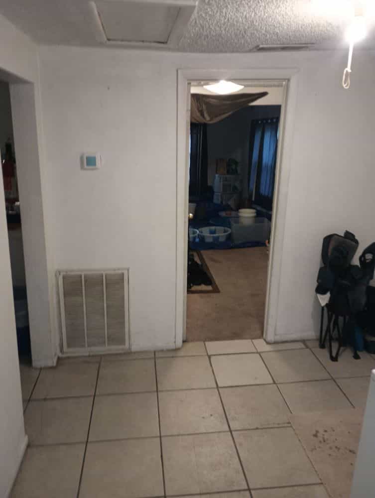 Picture of undefined, number 8