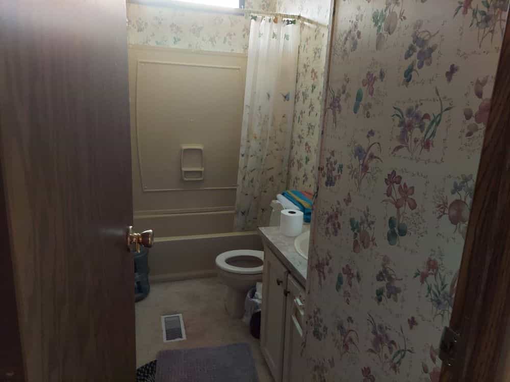 Picture of undefined, number 2