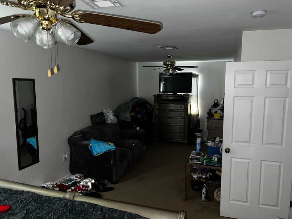 Picture of undefined, number 8