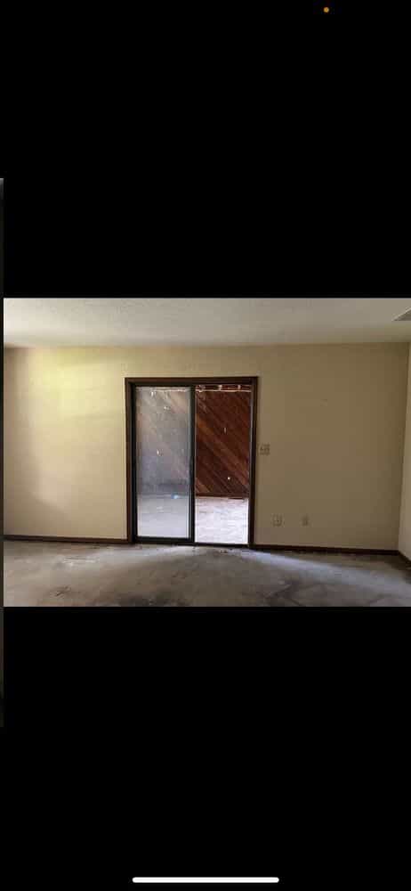 Picture of undefined, number 6