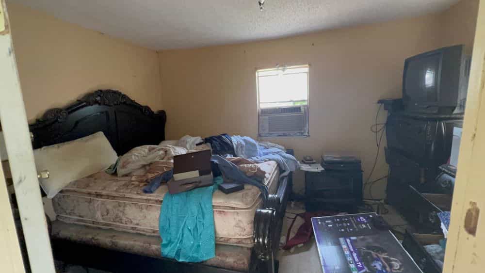Picture of undefined, number 3