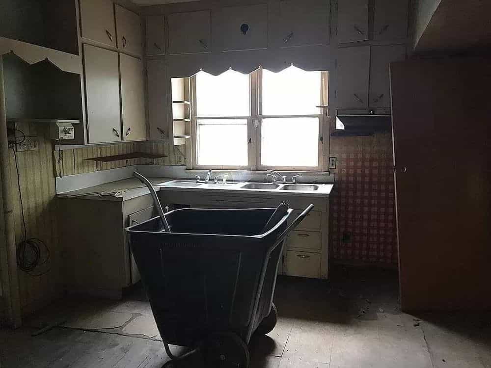 Picture of undefined, number 4