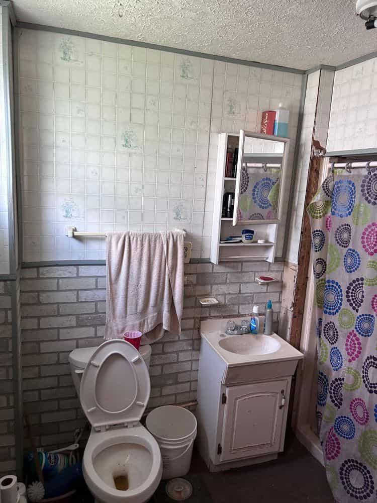 Picture of undefined, number 2