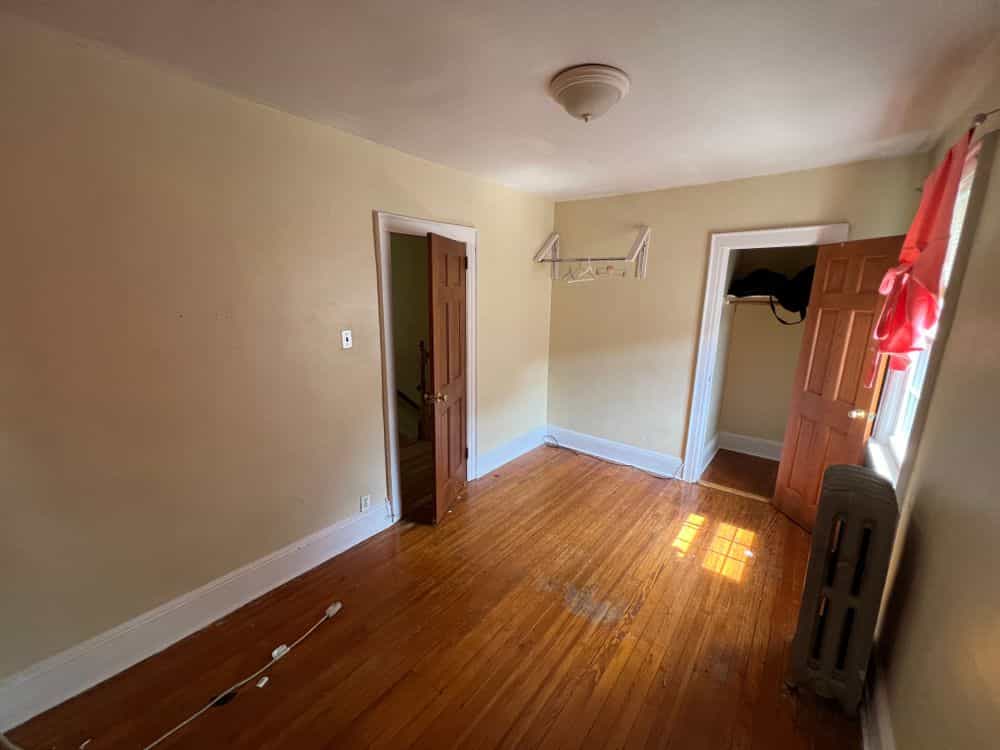 Picture of undefined, number 8