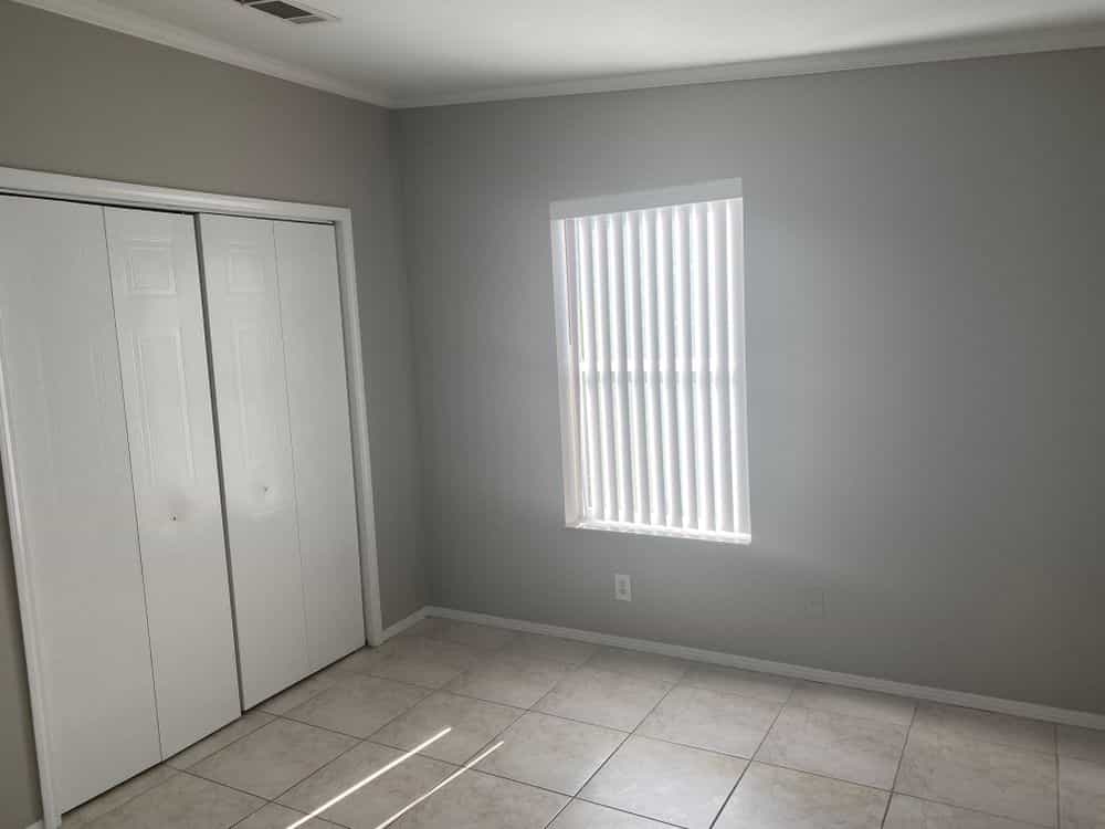 Picture of undefined, number 4