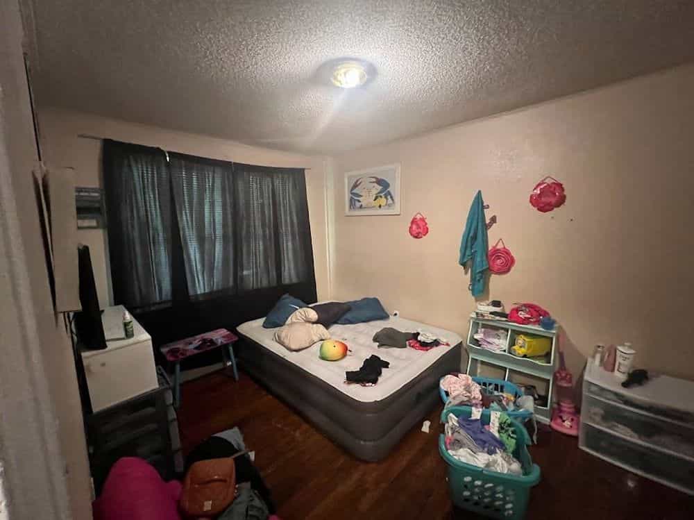 Picture of undefined, number 16