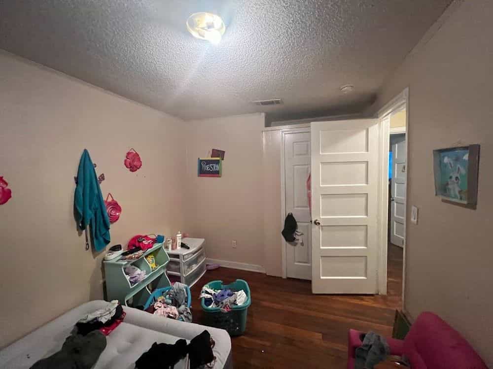 Picture of undefined, number 15