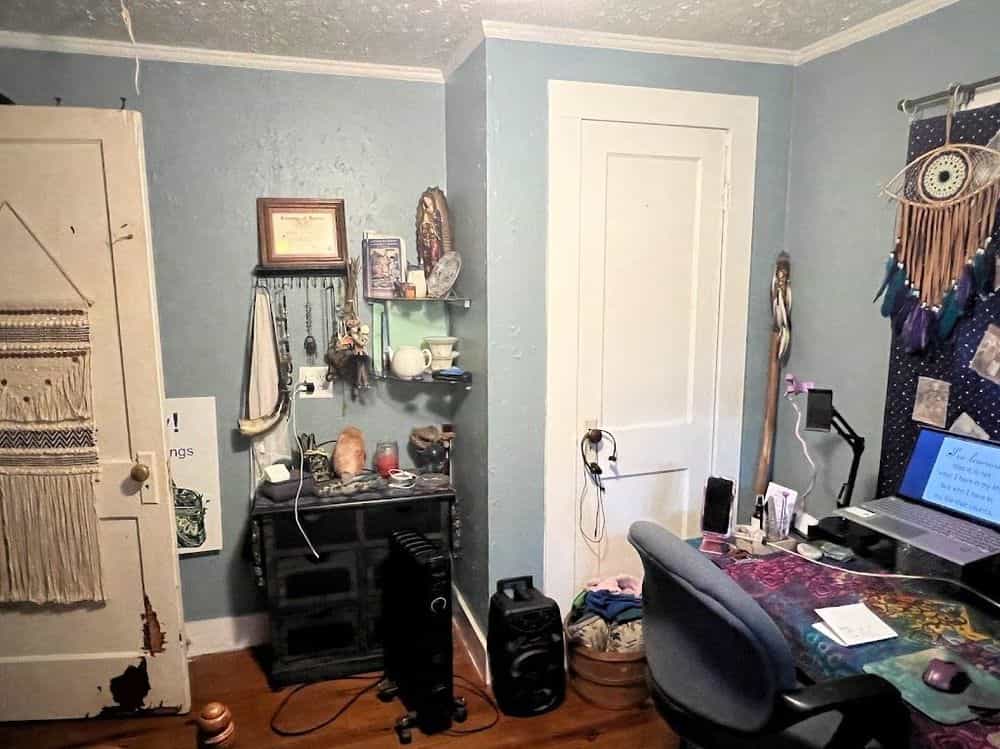 Picture of undefined, number 42