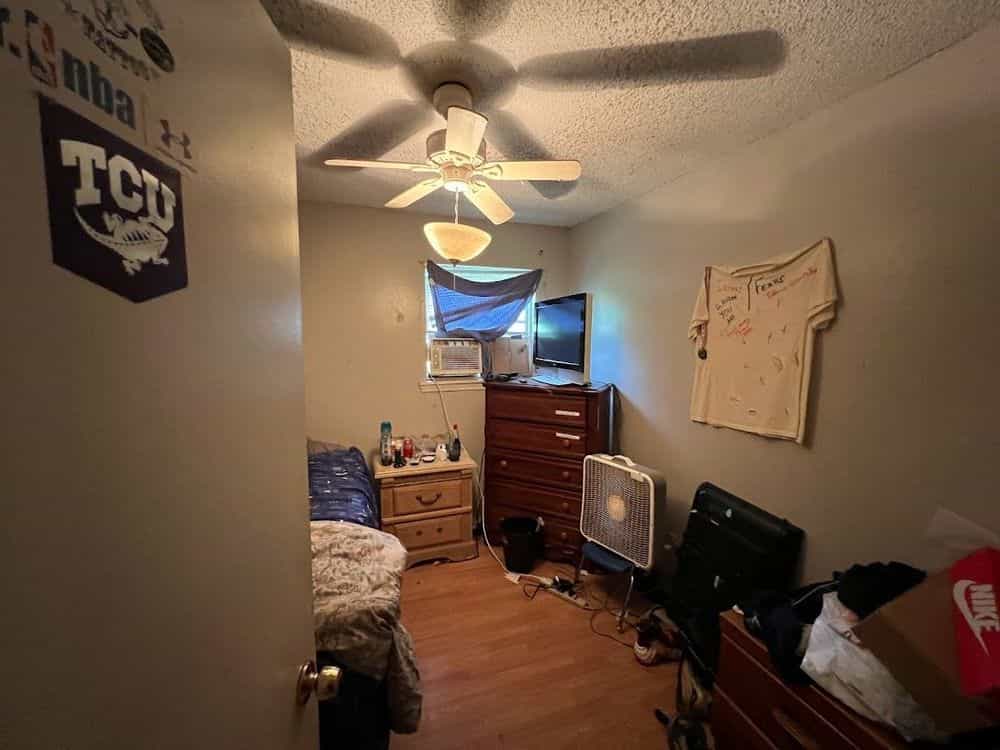 Picture of undefined, number 28