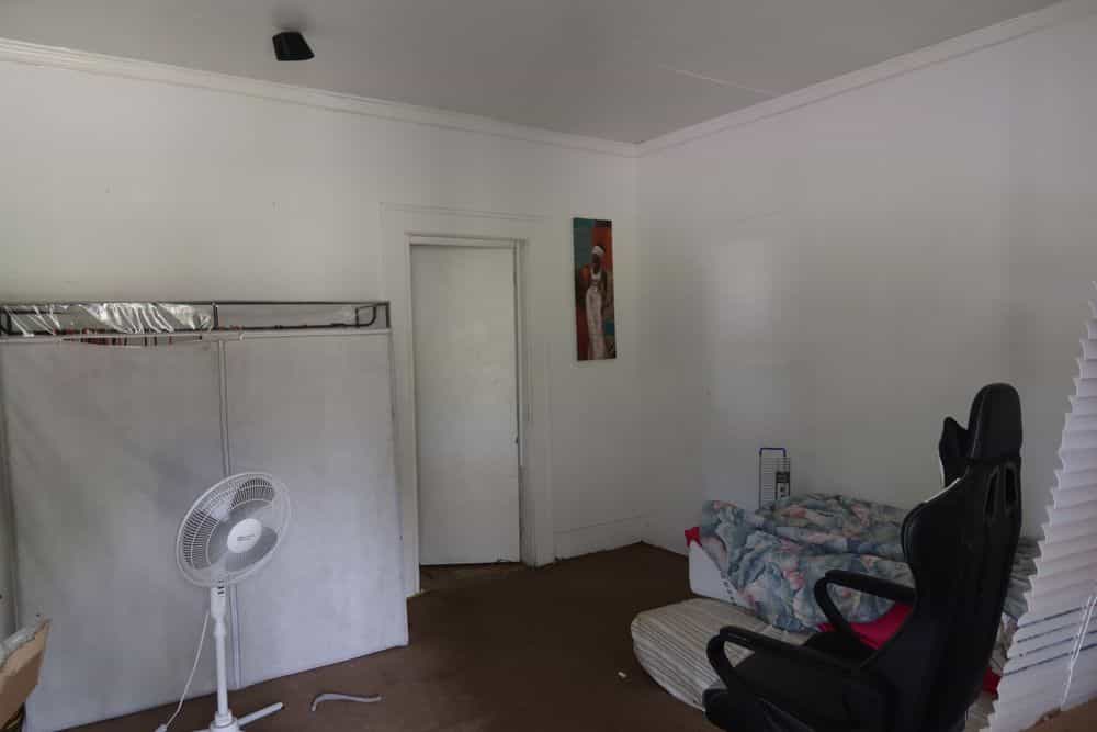 Picture of undefined, number 9
