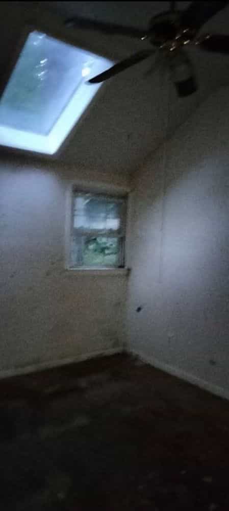 Picture of undefined, number 2