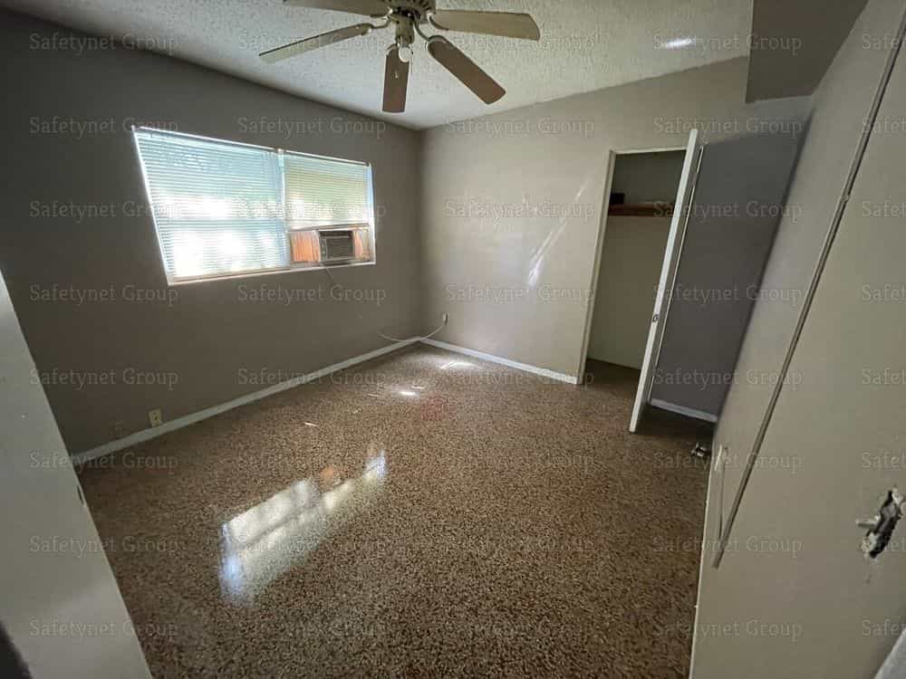 Picture of undefined, number 12
