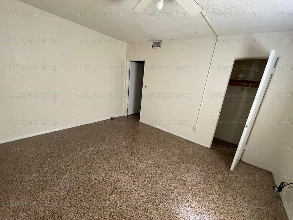 Picture of undefined, number 11