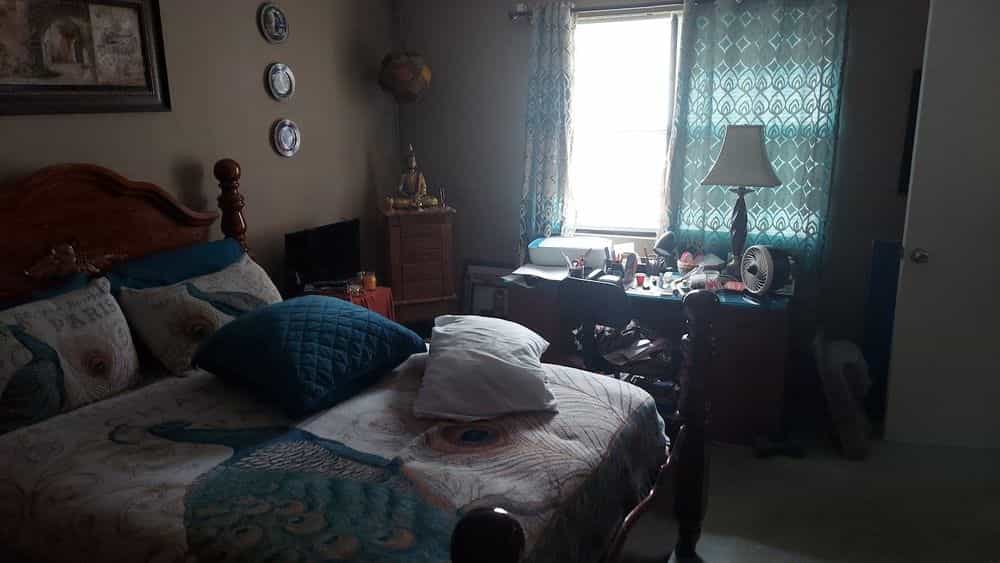 Picture of undefined, number 18