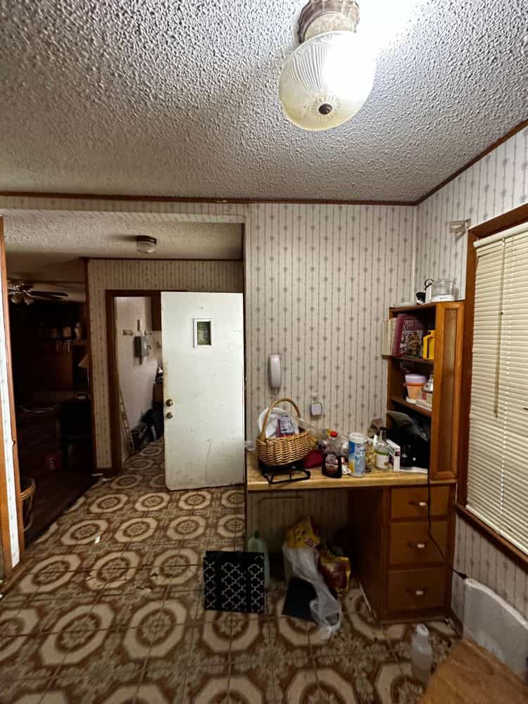 Picture of undefined, number 1
