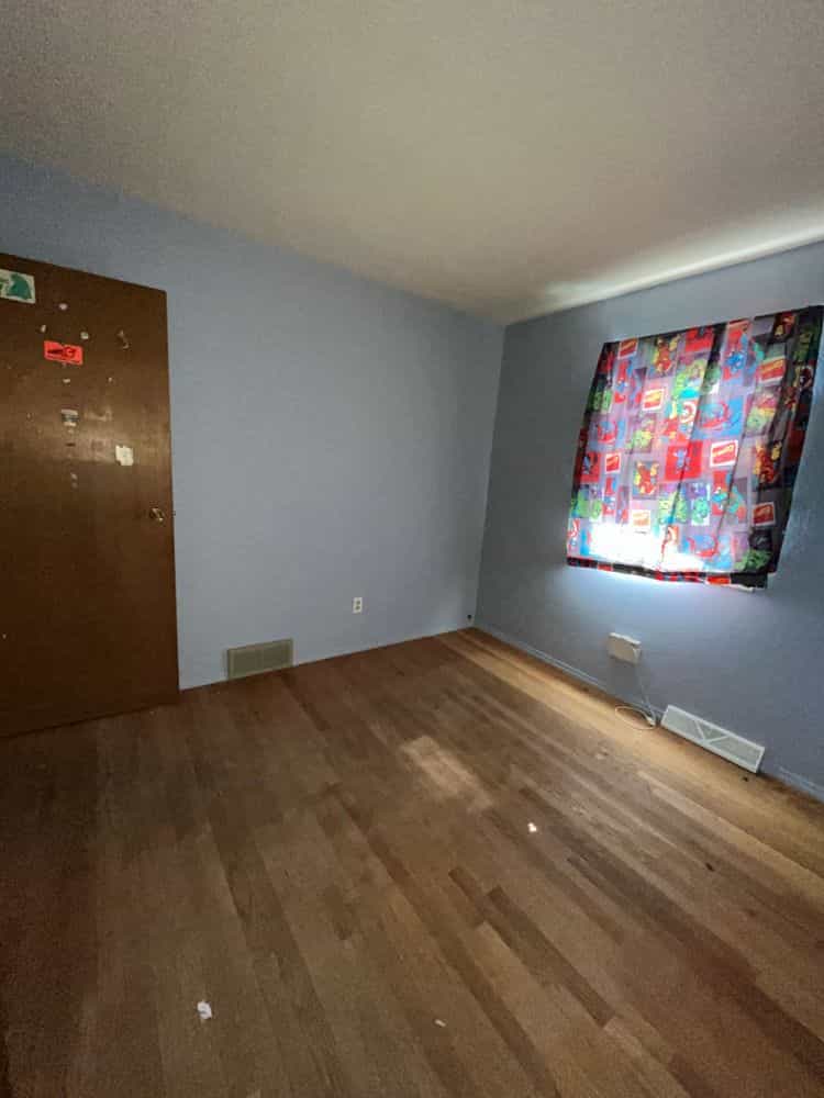 Picture of undefined, number 7