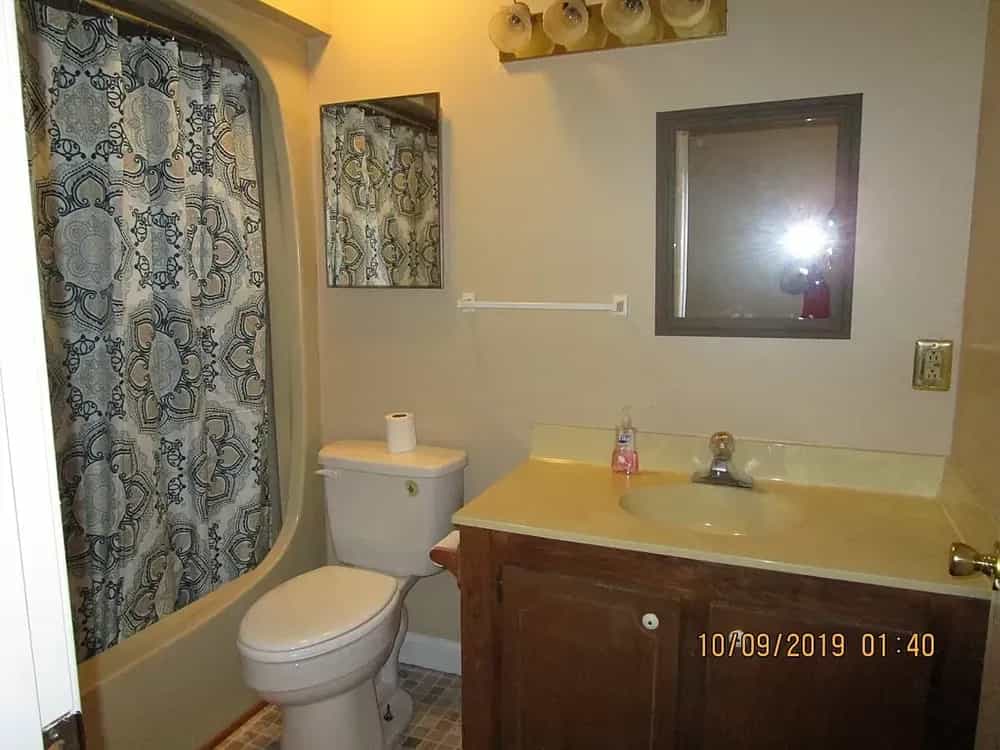 Picture of undefined, number 8