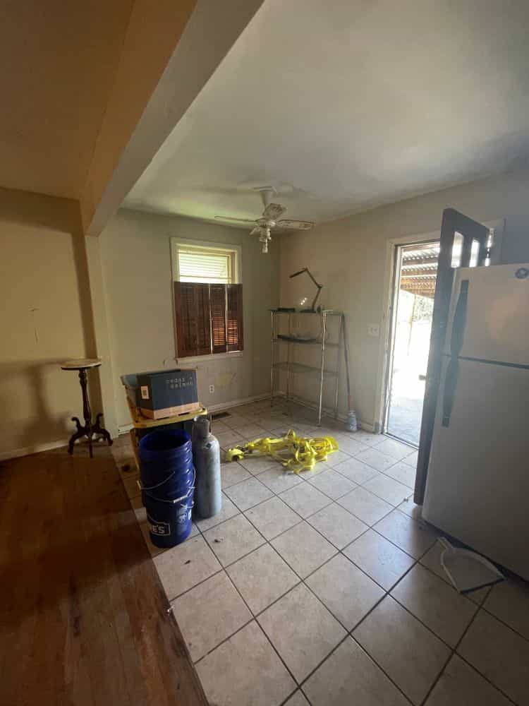 Picture of undefined, number 4