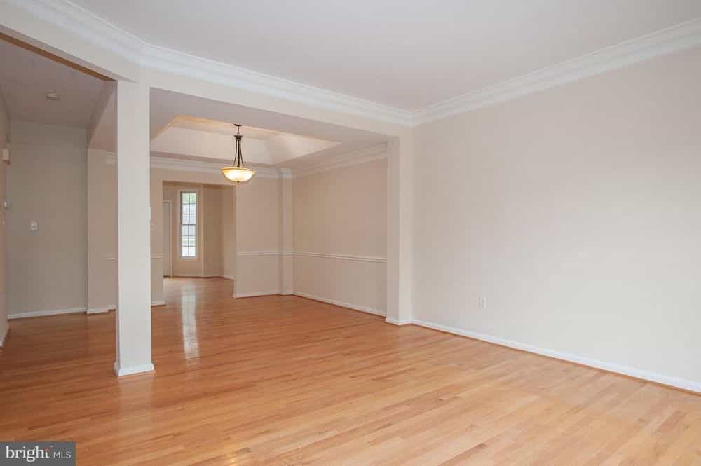 Picture of undefined, number 6