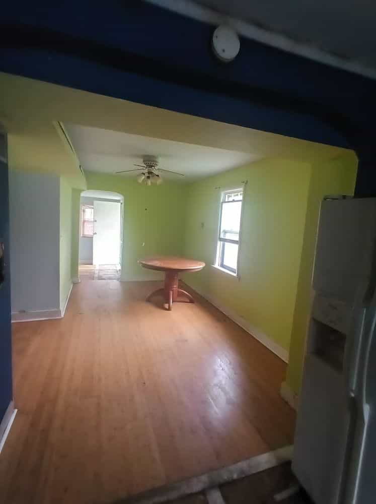 Picture of undefined, number 2
