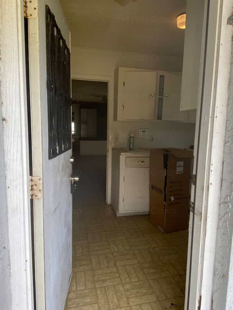 Picture of undefined, number 8