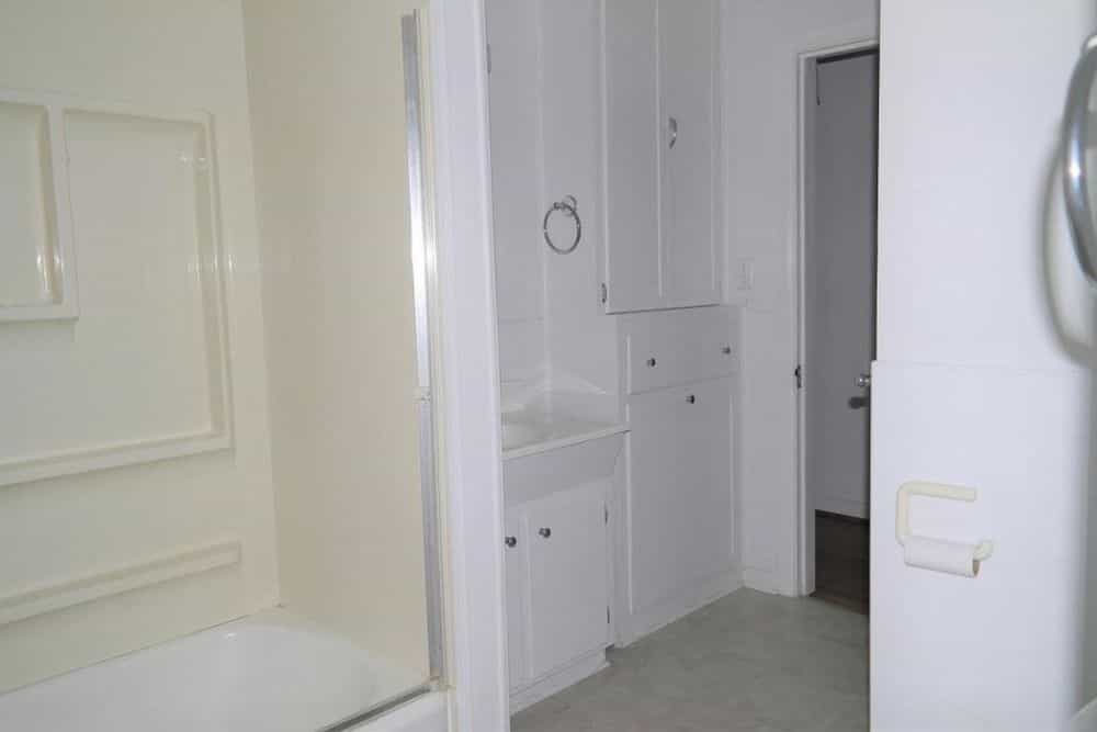 Picture of undefined, number 3