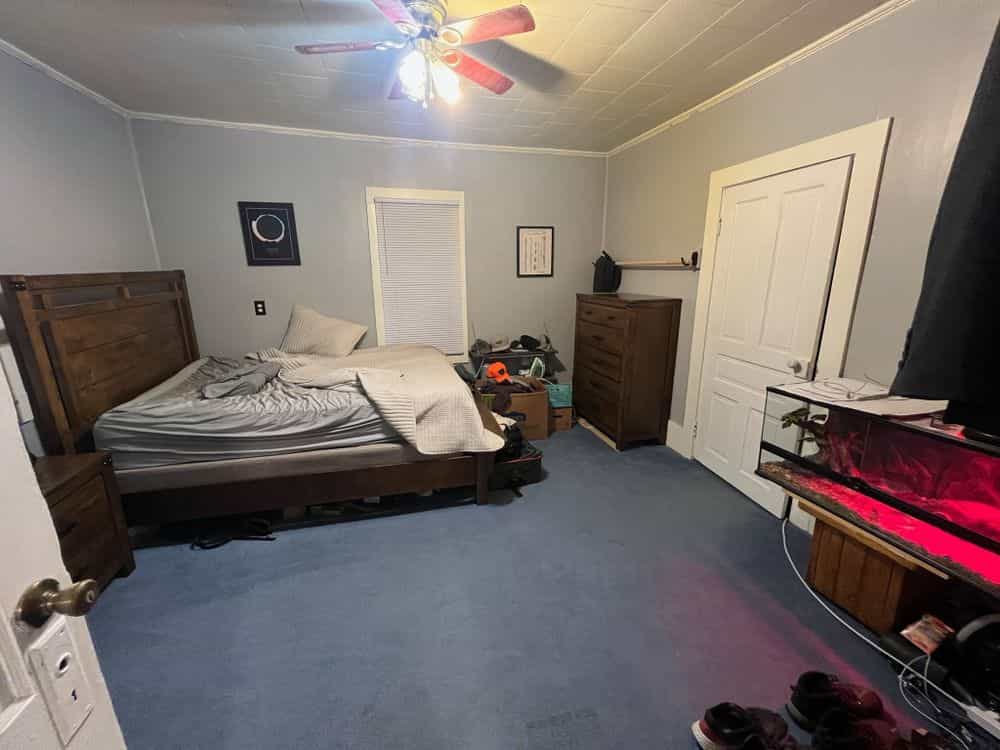 Picture of undefined, number 8
