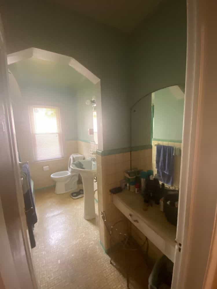 Picture of undefined, number 3